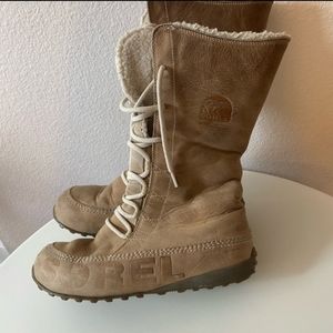 Sorel Shila boots size 8